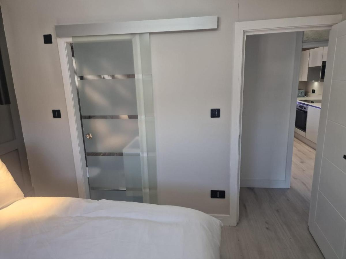 Collier'S Wood En-Suite Apartments London Bagian luar foto